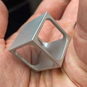 Composants industriels en acier inoxydable usinés CNC 5 axes avec fraisage VMC et électroérosion à fil pour la structure et l'assemblage d'équipements - Product Image 4