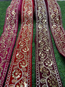 Dentelle brodée de qualité export, avec des détails soignés, idéale pour les vêtements et la décoration. - Product Image 3