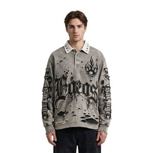 Sweat-shirts polo en molleton de coton personnalisés avec motif étoile rouge et noire, imprimé streetwear graphique vieilli noir et rouge - Product Image 2