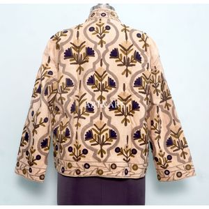 Veste luxueuse brodée à la main 100% cotisse, col mandarin épais, écologique, détails floraux complexes, rayures en coton - Product Image 5