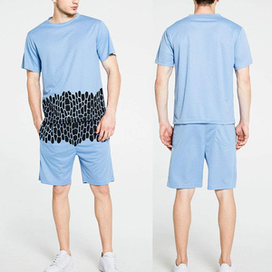 Ensemble de shorts pour hommes en maille gaufrée de qualité supérieure, très extensible, pour l'été, style survêtement, personnalisable OEM, ensemble de shorts côtelés en coton pour hommes, coupe ajustée - Product Image 2