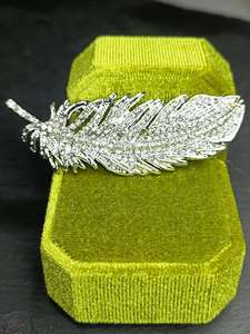 เข็มกลัดขนนกขนาดใหญ่ ดีไซน์หรูหรา เงินแท้ 925 ประดับเพชรโมอิสซาไนต์ เครื่องประดับแฟชั่นสำหรับผู้หญิง เหมาะสำหรับงานปาร์ตี้ ของขวัญ - Product Image 3