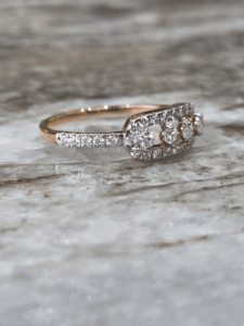 Anillo Elegante de Aniversario para Mujer con Diamante Cultivado en Laboratorio, Certificado IGI, 1.44 Ct, Oro Rosa, Halo Ovalado Abierto y Banda Pavé - Product Image 2