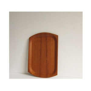Plateau en bois, pièce de présentation artistique pour la table, conçu pour allier l'usage quotidien à une esthétique de table raffinée - Product Image 3