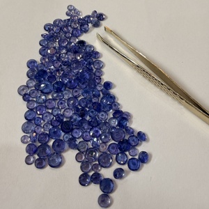 Tanzanita Natural Violeta de 2mm a 5mm, Certificada por IGI, Corte Brillante Redondo, 0.02-0.48 Quilates, para Joyería - Product Image 2
