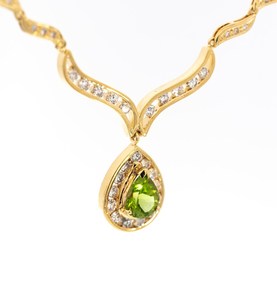 Collar con Colgante de Peridoto Chapado en Oro de 18K para Mujer, con Acento de Diamante, Cadena Singapur Trenzada, Diseño Clásico de Gota de Agua - Product Image 3