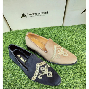 Chaussures en velours brodé de qualité supérieure pour homme, légères, antidérapantes, plates, faciles à enfiler et respirantes - Product Image 1