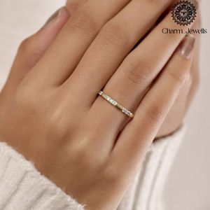 Anillo de Compromiso de Moissanita Chapado en Oro Amarillo Charm Jewels, Corte Cojín, Engaste de Garras, Clásico para Mujer, Certificado IGI - Product Image 6