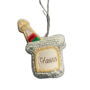 2025 Cheers botella de champán ornamento bordado celebración cubo de hielo con lentejuelas rebordear decoración colgante festiva para bodas - Product Image 1