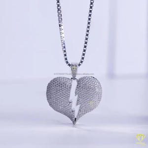 Pendentif Cœur Brillant en Argent Sterling avec Diamants Moissanite, Bijoux Urbains Hip Hop - Product Image 5