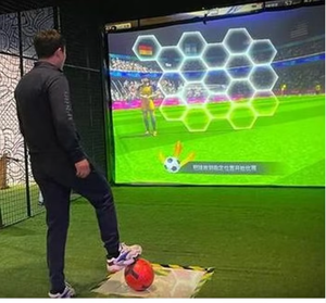 Machine de <span class=keywords><strong>jeu</strong></span> de football interactive à détection de mouvement AR en intérieur 100FPS, <span class=keywords><strong>jeu</strong></span> de football mural et au sol pour parc d'attractions - Product Image 2
