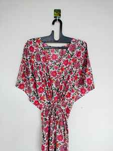 Vestido Kaftán de Algodón Orgánico con Estampado Floral Vintage, Sensación de Lujo, Estampado a Mano, Estilo Holgado, Largo hasta la Rodilla, Corte en A, Ideal para el Verano - Product Image 3