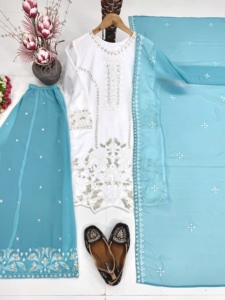 Ensemble de salwar kameez de luxe en faux georgette avec broderie lourde, travail de sequins, perles et motifs faits à la main, palazzo et dupatta - Product Image 5