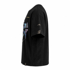 เสื้อยืดโอเวอร์ไซส์สไตล์สตรีทแวร์ Y2K สำหรับผู้ชายจาก Dravelle Industry ผลิตจากผ้าเจอร์ซีย์คอตตอน 100% พิมพ์ลายเรขาคณิตโฮโลแกรมแบบตาข่าย - Product Image 5