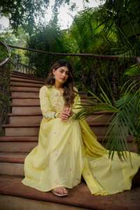 Ensemble Kurta pour femmes, style Inde-Pakistan, en soie Chanderi, Salwar Kameez brodé, coupe ample, longueur au sol, pour mariage - Product Image 3
