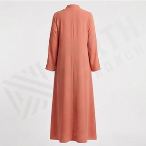 Abaya Classique Ouverte Modeste Simple avec Pompons Décoratifs Couleur Personnalisable Vente en Gros Tissu Coton Mousseline pour Femmes Musulmanes - Product Image 2