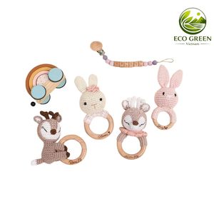 Hochet personnalisé en crochet pour bébé, jouet animal, anneau de dentition en bois de hêtre, jouet sensoriel sûr pour nourrisson, cadeau - Product Image 3