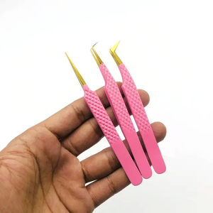 แหนบต่อขนตาปลายแหลมแบบมีโลโก้สั่งทำพิเศษ  วัสดุไฟเบอร์  ผลิตจากเหล็กกล้าไร้สนิมเยอรมัน  ด้ามยาว  แบบแยกส่วน  สีดำด้าน - Product Image 6