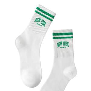 Chaussettes de basketball tricotées personnalisées à faible MOQ, marque privée, haute qualité, en coton/spandex, avec soutien de la voûte plantaire et respirantes - Product Image 1