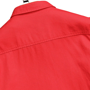 Camisa de Mezclilla Roja Desgastada para Hombre, Manga Corta, con Botones, Estilo Casual Urbano, Desgarrada, de Algodón, para Verano, Corte Regular, para Uso Diario - Product Image 4