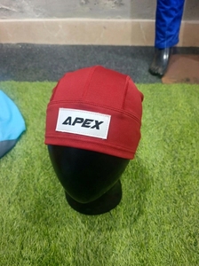 Bonnet rouge tricoté pour homme, bonnet d'hiver à revers, unisexe, style streetwear, bonnet ajusté, logo personnalisé, vente en gros, accessoire de mode - Product Image 3
