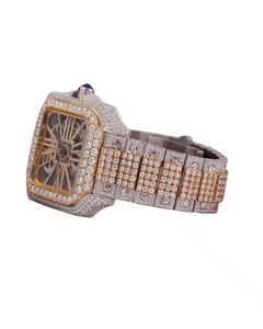 Montre-bracelet intelligente de luxe personnalisée avec mouvement à quartz, date automatique, cadran bicolore et bracelet en acier inoxydable blanc, entièrement sertie de moissanite et de diamants - Product Image 2
