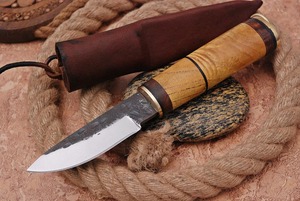 Couteau médiéval, couteau de ceinture, acier au carbone forgé à la main 1095 Couteau médiéval, couteau de ceinture, acier au carbone forgé à la main 1095 4174 - Product Image 4