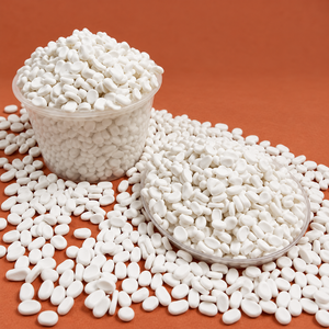 Meilleur prix, produit phare : Granulés de carbonate de calcium (masterbatch) en forme de remplissage, couleur blanc naturel, matière première pour bidons. - Product Image 1