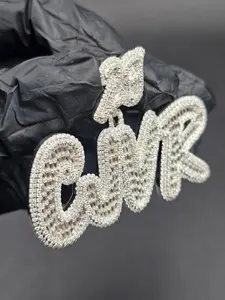 Colgante con letra personalizada, chapado en oro blanco de 14 quilates, moissanita real de corte redondo de 3 quilates - Product Image 3