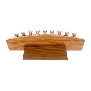 Ménorah Hanouka unique faite à la main en forme d'Israël, judaïca artistique pour une décoration élégante de la maison juive et les célébrations de Hanouka - Product Image 1