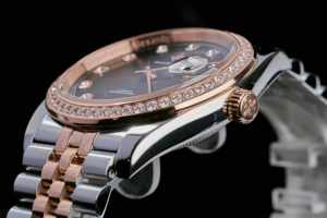 นาฬิกาข้อมือผู้ชายอัตโนมัติ รุ่น Alexander Ferros 8021D/01 ขนาด 40 มม. ตัวเรือนสแตนเลส สายแบบผีเสื้อ กระจกแซฟไฟร์ กันน้ำ ดีไซน์หรูหรา พร้อมกลไกจักรกล - Product Image 6