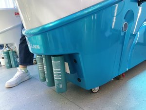 AuraCare HM-01, Máquina de Lavado de Cabello con Masaje de Cabeza y Cuerpo, Enchufable, con Certificación de Patente de Cuero - Product Image 5