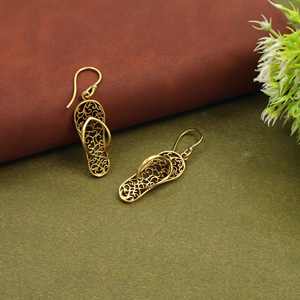 Pendientes Colgantes con Forma de Sandalia en Tono Dorado, Pendientes Colgantes con Forma de Sandalia de Filigrana, Joyería de Estilo Veraniego para la Playa - Product Image 1