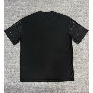 Camisa de Hombre con Logotipo Personalizado, con Pedrería, Cristales Brillantes, Diamantes, de Algodón Ligero Premium, Corte Cuadrado, Manga Corta, Venta al Por Mayor - Product Image 2