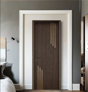 Puerta Moderna de Madera Compuesta de Polímero (WPC) con Diseño de Tiras CNC, para Apartamentos, Hoteles, Dormitorios y Cocinas, con Superficie Acabada - Product Image 3