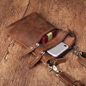 Sac messager en cuir noir haut de gamme, résistant à l'eau et au vent, très tendance et très vendu - Product Image 6