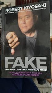 Fake - MM Export Ed. Couverture de livre de Robert T. Kiyosaki, édition brochée, livre sur les finances personnelles et les investissements - Product Image 3