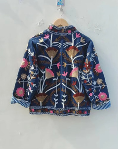 Chaqueta Bomber Vintage de Terciopelo con Bordado Floral Suzani, Reversible, Bordada a Mano, Estilo Boho, Chaqueta Corta, Chaqueta de Terciopelo - Product Image 2