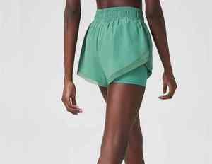 Shorts de course ultra confortables, doux, extensibles, à séchage rapide, en tissu léger et antidérapant pour femmes - Product Image 6