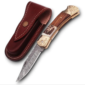 มีดพับด้ามไม้แกะสลักลายเขากวางทองเหลือง พร้อมใบมีดเหล็กดามัสกัสคมกริบ สำหรับตั้งแคมป์กลางแจ้ง บรรจุในซองหนัง รับผลิตแบบ ODM - Product Image 1