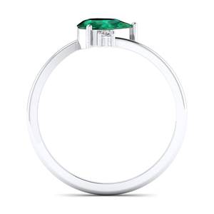 แหวนหมั้นเงินแท้ 925 รับรองโดย REYES GRA ประดับพลอยมรกตทรงหยดน้ำ 0.75 กะรัต พร้อมเครื่องประดับมอสซาไนต์ - Product Image 4