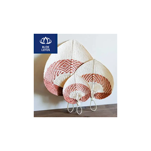 EN STOCK: Abanico de Mano Ecológico de Palma, Seguro y Limpio, Ideal para Refrigeración y Decoración de Eventos, Precio Directo de Fábrica - Product Image 1
