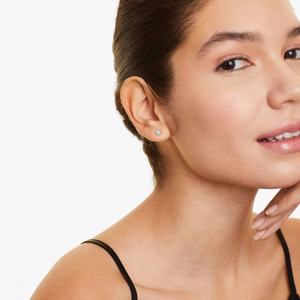 Boucles d'oreilles clous en moissanite taille princesse de qualité supérieure, en argent sterling 925, solitaire intemporel, bijoux fins étincelants pour tous les jours - Product Image 5