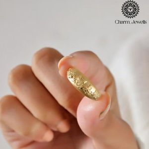 แหวนแต่งงานทองคำ Charm_Jewells สไตล์คลาสสิก ใส่ได้ทุกวันสำหรับทั้งชายและหญิง - Product Image 3