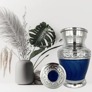 โกศบรรจุอัฐิสำหรับผู้ใหญ่ สไตล์อเมริกัน สีขาว คุณภาพพรีเมียม สลักลายด้วยมือ ความจุ 200 คิวบิกอินช์ ทำจากทองเหลืองขัดเงา LU - Product Image 3