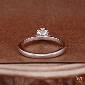 Anillo de Diamante Cultivado en Laboratorio de Corte Redondo de 0.50CT, Anillo de Compromiso Clásico Solitario en Oro Blanco de 10k - Product Image 2