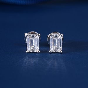 Pendientes de Diamante Corte Esmeralda en Plata 925 con Engaste Hecho a Mano, Clásicos para Mujer - Product Image 1