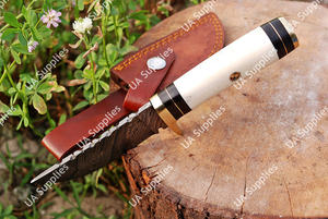Cuchillo de Caza y Camping de Acero de Damasco Hecho a Mano Profesional UA Supplies, Hoja Fija Afilada como una Navaja, Guarda de Latón, Personalizable OEM/ODM - Product Image 3