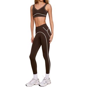 Ensemble de yoga personnalisé pour femmes, vente en gros, respirant, avec haut court dos nu et leggings taille haute effet push-up, pour l'entraînement, le tennis et le fitness - Product Image 2
