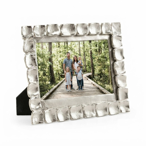 Wholesale Luxury Hammered <b>Gold</b> <b>Frame</b> Embossed Metal Photo <b>Frame</b> Vintage Style Ginkgo Leaf Desktop Decorative Picture <b>Frame</b> - Product Image 6
